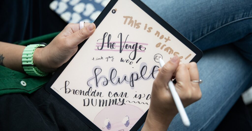 Amazon’s Kindle Scribe Colorsoft Won’t Replace Your Notebook — Or Your Kindle src 17eppgb featured